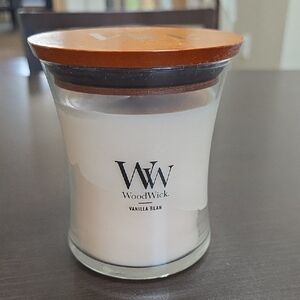 WoodWick Vanilla Bean Candle with Tan Lid